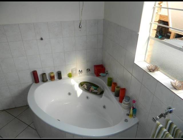 3 BEDROOM PROPERTY TO RENT IN BONAERO PARK